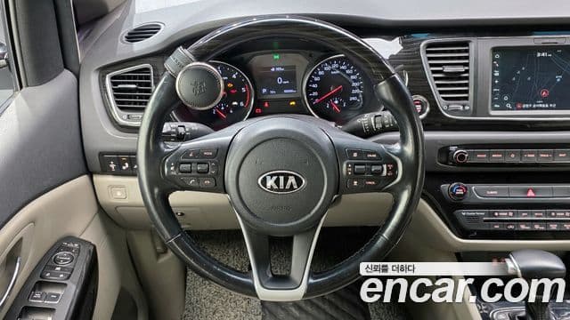 Kia The / новый New Carnival VIP, 2019 14