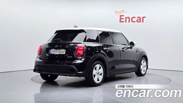 Mini Cooper 3세대, 2023 2