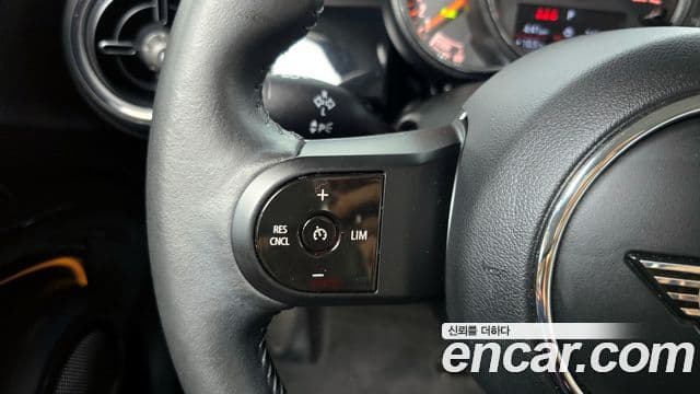 Mini Cooper 3세대, 2023 17