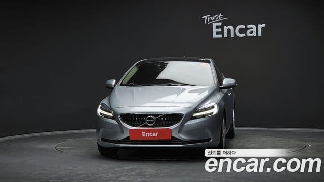 Volvo V40 2세대, 2017 3