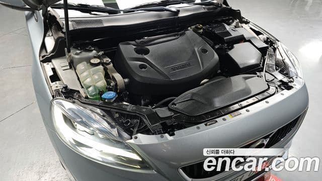 Volvo V40 2세대, 2017 6