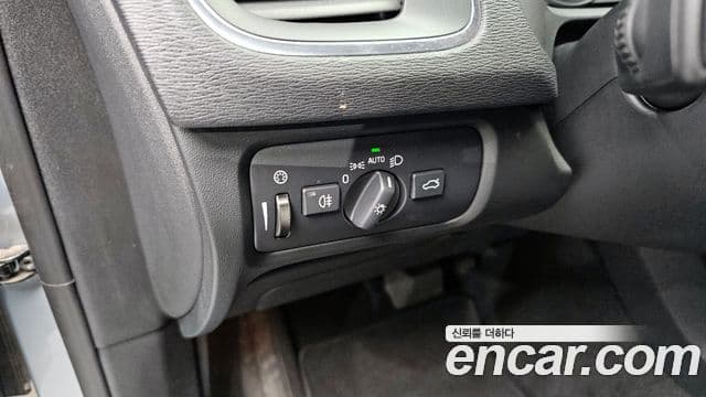 Volvo V40 2세대, 2017 17