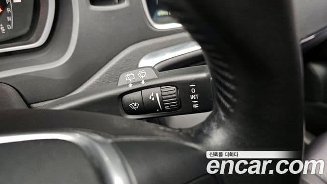 Volvo V40 2세대, 2017 18