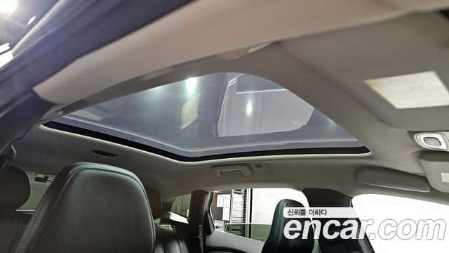 Volvo V40 2세대, 2017 19