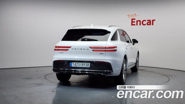 Genesis GV70, 2025 4