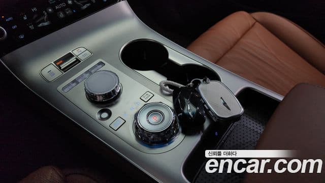 Genesis GV70, 2025 9