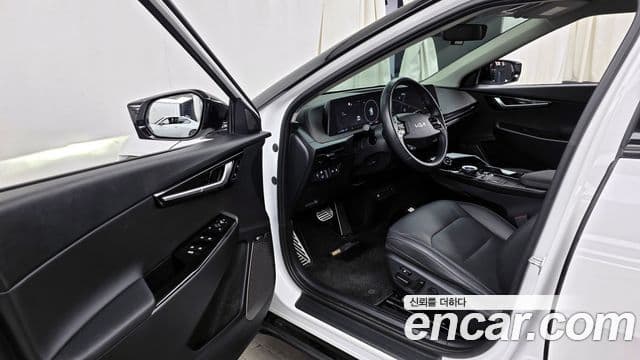 Kia EV6 Air, 2023 10