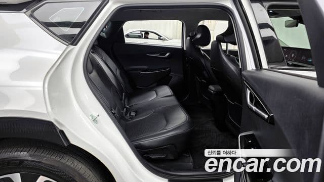 Kia EV6 Air, 2023 12