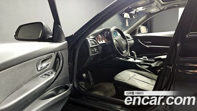 BMW 3시리즈 (F30), 2017 12