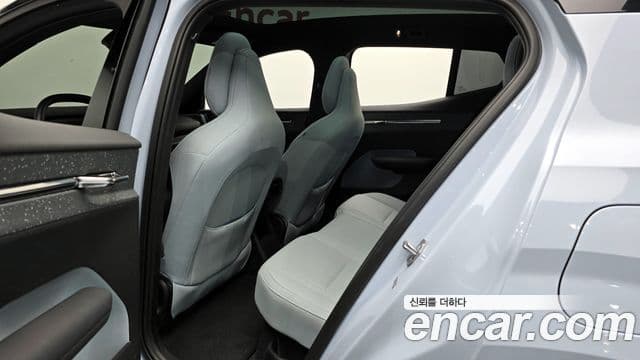 Volvo EX30 Ultra, 2025 13