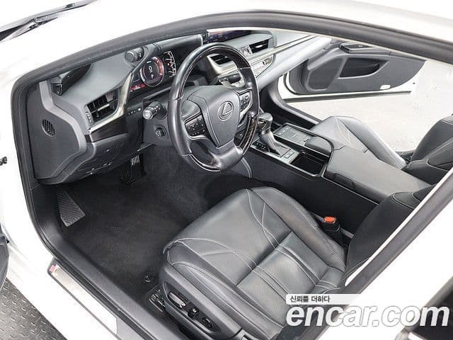 Lexus ES300h 7세대 Luxury Plus, 2021 14