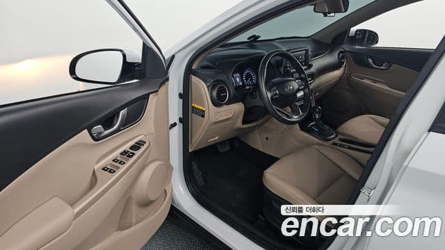 Hyundai Kona гибрид Special, 2020 11