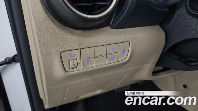 Hyundai Kona гибрид Special, 2020 18