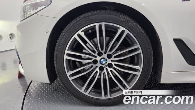 BMW 5시리즈 (G30) 520d M Sport Plus, 2020 все фото