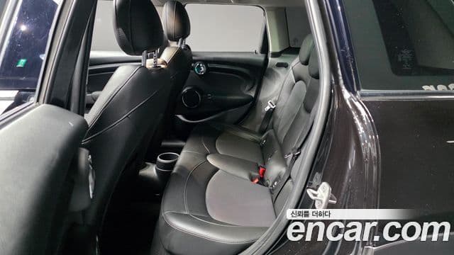 Mini Cooper 3세대, 2021 12