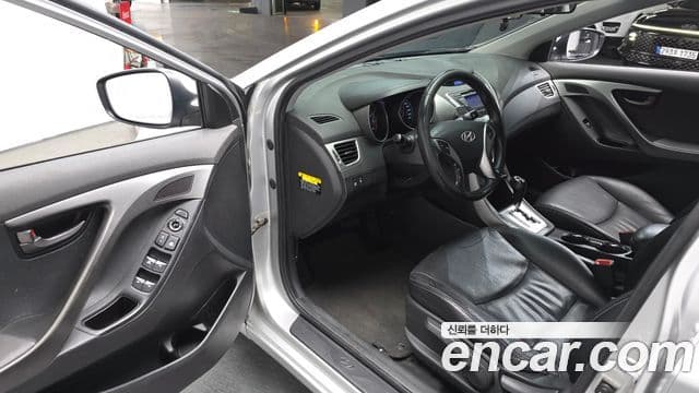 Hyundai Avante MD Luxury, 2011 10