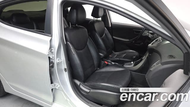 Hyundai Avante MD Luxury, 2011 12