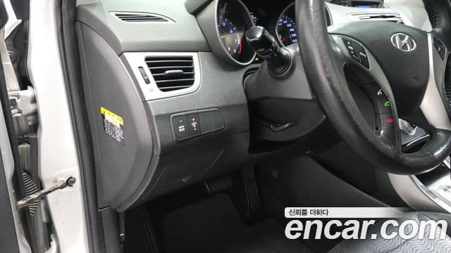 Hyundai Avante MD Luxury, 2011 14