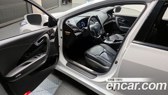 Hyundai Grandeur HG Modern, 2016 10