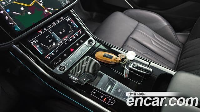 Audi A8 (D5) 60 TFSI Quattro LWB, 2021 9