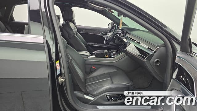 Audi A8 (D5) 60 TFSI Quattro LWB, 2021 11