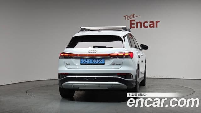 Audi Q4 e-Tron (F4) Premium, 2023 4