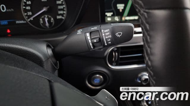 Genesis G90 Premium Luxury, 2020 9