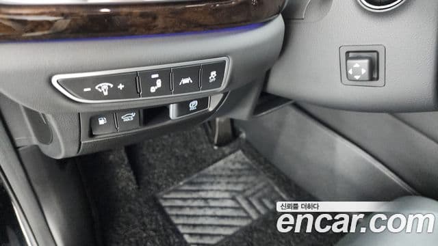 Genesis G90 Premium Luxury, 2020 14