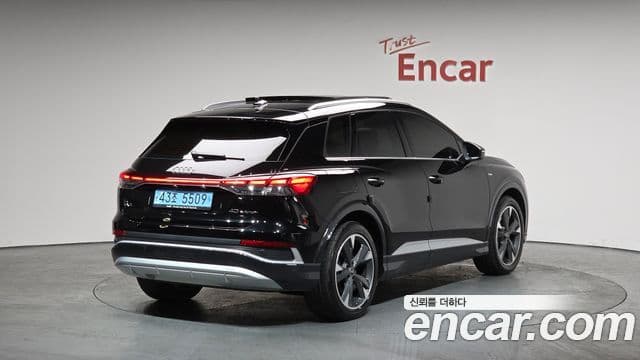 Audi Q4 e-Tron (F4) Premium, 2023 2