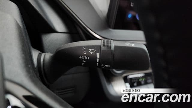 Toyota 프리우스 5세대 2.0 XLE, 2024 15