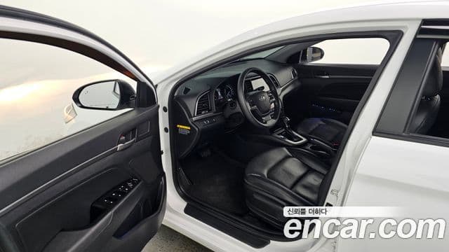 Hyundai Avante AD 1.6 GDI Value Plus, 2018 10