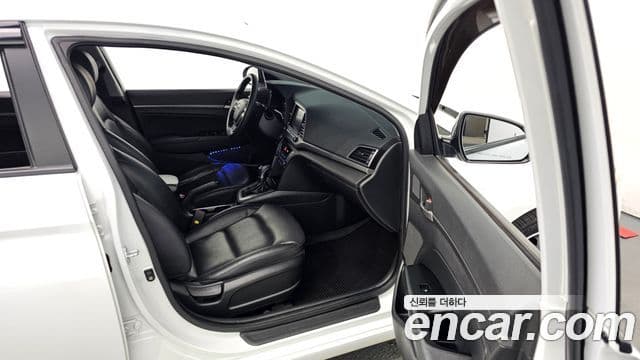 Hyundai Avante AD 1.6 GDI Value Plus, 2018 11