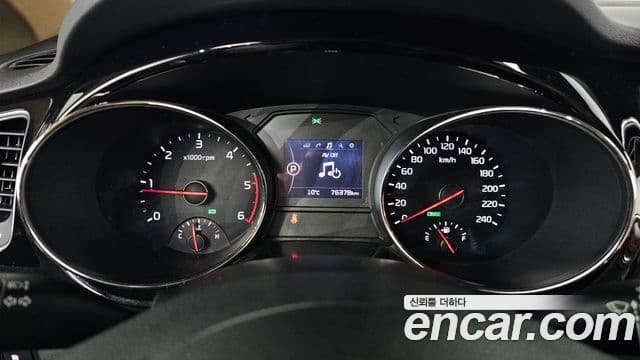 Kia All New Carnival Prestige, 2016 8