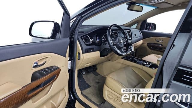 Kia All New Carnival Prestige, 2016 12