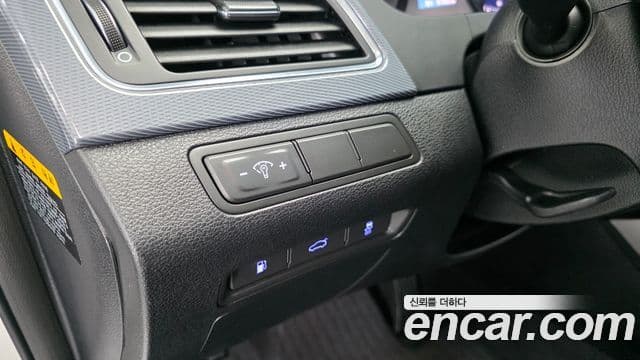 Hyundai LF Sonata гибрид Modern, 2016 13