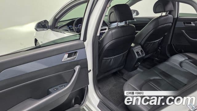 Hyundai LF Sonata гибрид Modern, 2016 18