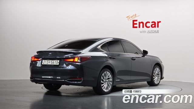 Lexus ES300h 7세대 Luxury Plus, 2022 2