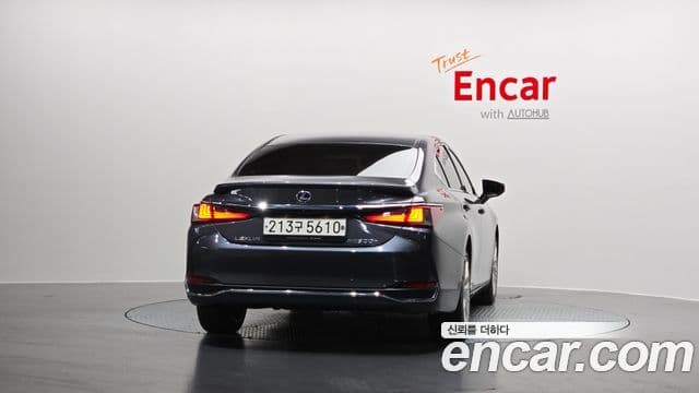 Lexus ES300h 7세대 Luxury Plus, 2022 4