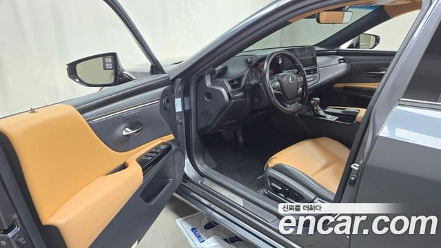 Lexus ES300h 7세대 Luxury Plus, 2022 10