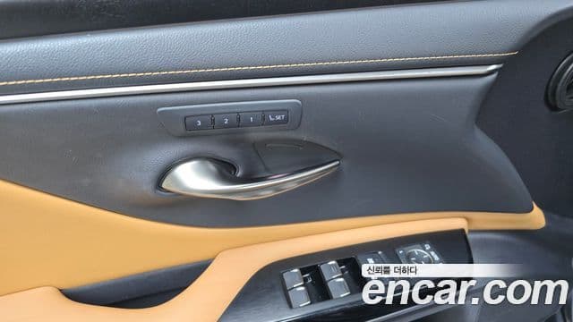 Lexus ES300h 7세대 Luxury Plus, 2022 17