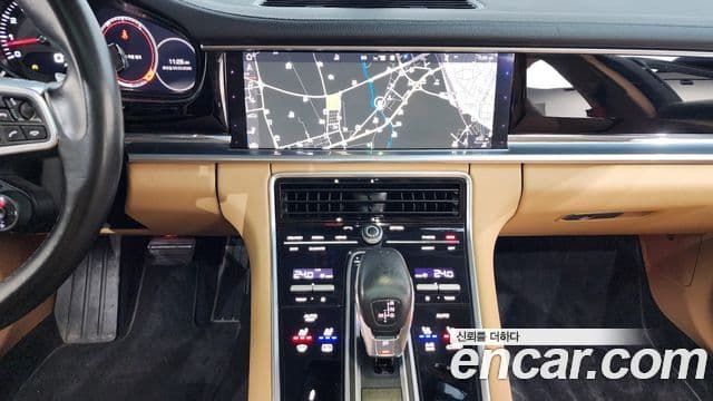 Porsche Panamera (971), 2018 14