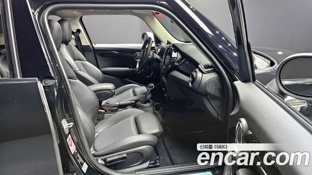 Mini Cooper D 3세대, 2016 11