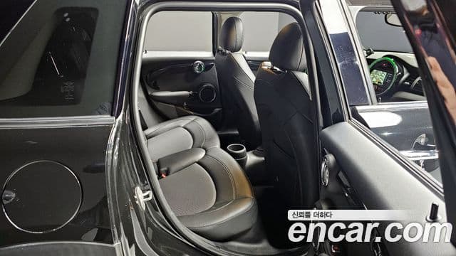 Mini Cooper D 3세대, 2016 12