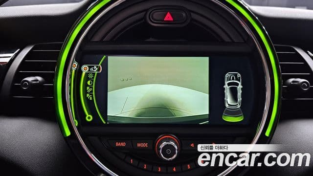 Mini Cooper D 3세대, 2016 15