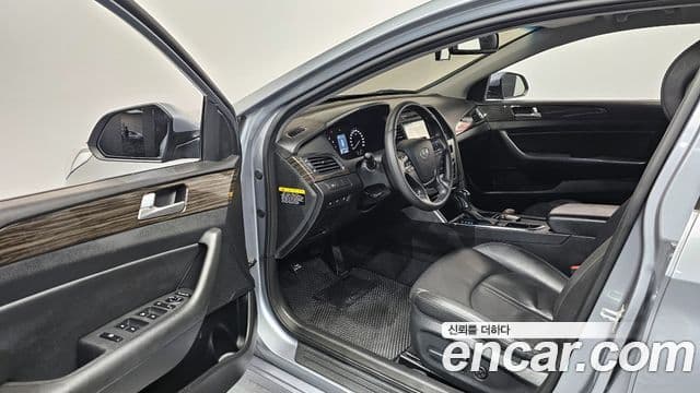 Hyundai LF Sonata 2.0 Smart, 2015 11