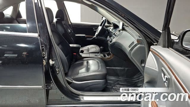 Hyundai The / новый Luxury Grandeur LPI Q270, 2011 11