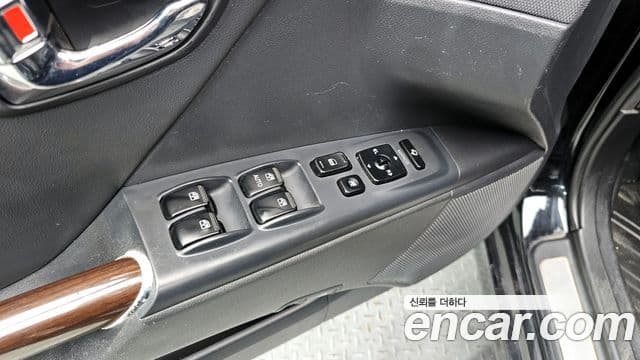 Hyundai The / новый Luxury Grandeur LPI Q270, 2011 15