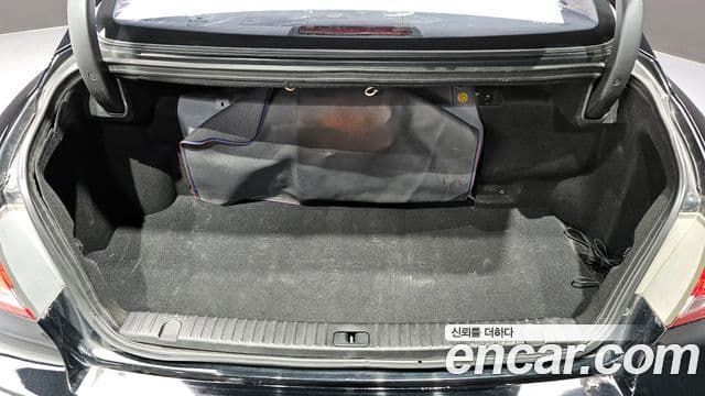 Hyundai The / новый Luxury Grandeur LPI Q270, 2011 20