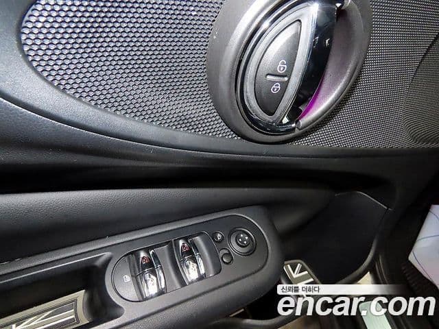 Mini Cooper D 클럽맨 2세대, 2019 13