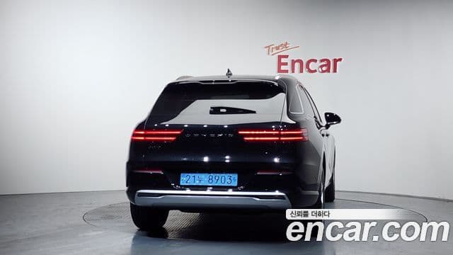 Genesis electrified GV70 e-AWD, 2022 4